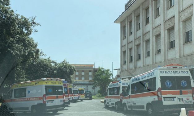 Ambulanze ferme e pazienti in attesa. La storia di Sergio