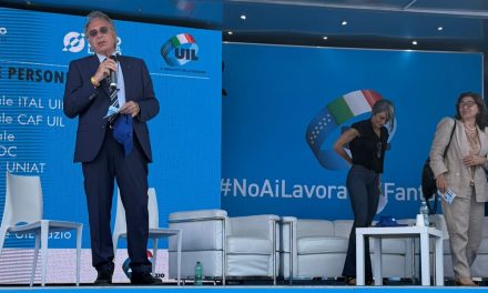 I giovani guadagano meno di 8 mila euro l’anno. Boom di contratti precari